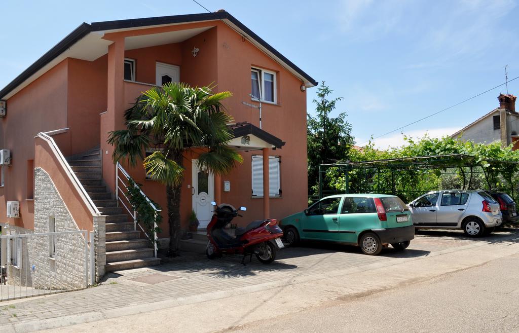Apartments Val Umag Exterior photo