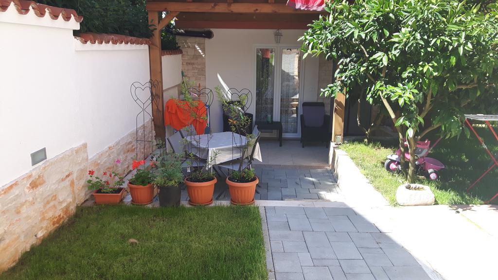 Apartments Val Umag Exterior photo